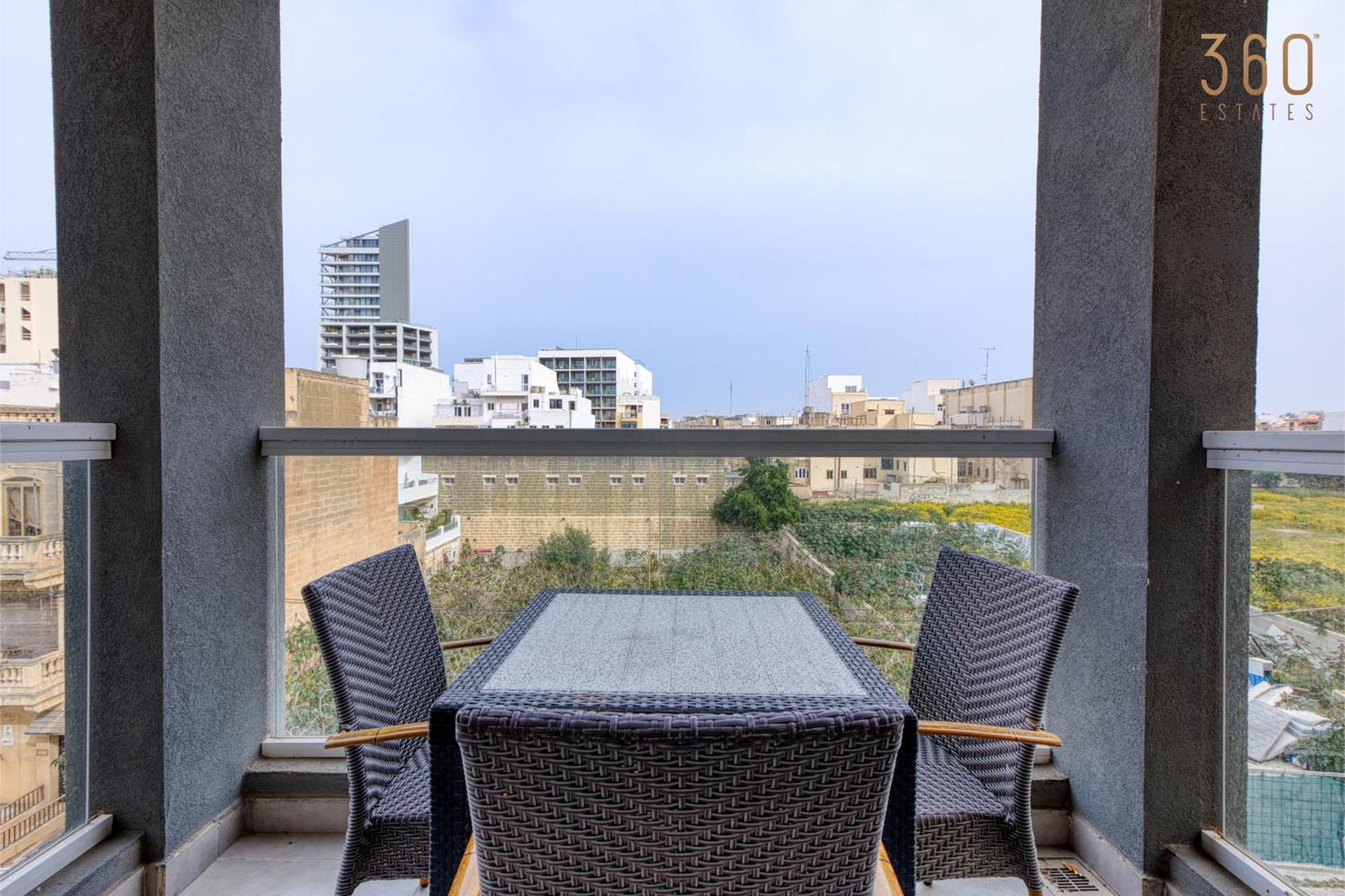 A Lovely 3 Bedroom, 3 Baths Home In The Centre Of Gzira By 360 Estates מראה חיצוני תמונה